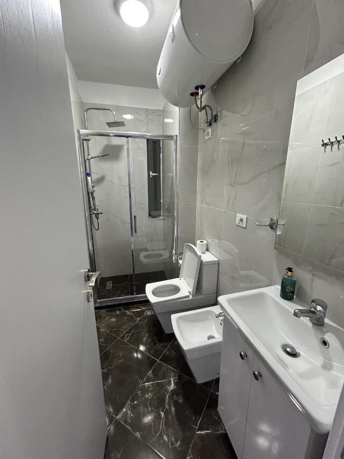 Center, Selvia White Apartment Tirana Esterno foto