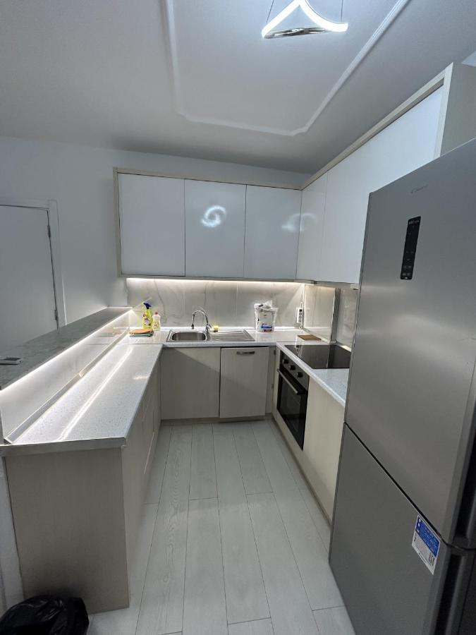 Center, Selvia White Apartment Tirana Esterno foto