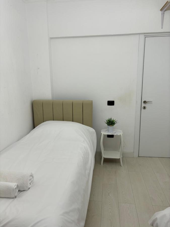 Center, Selvia White Apartment Tirana Esterno foto